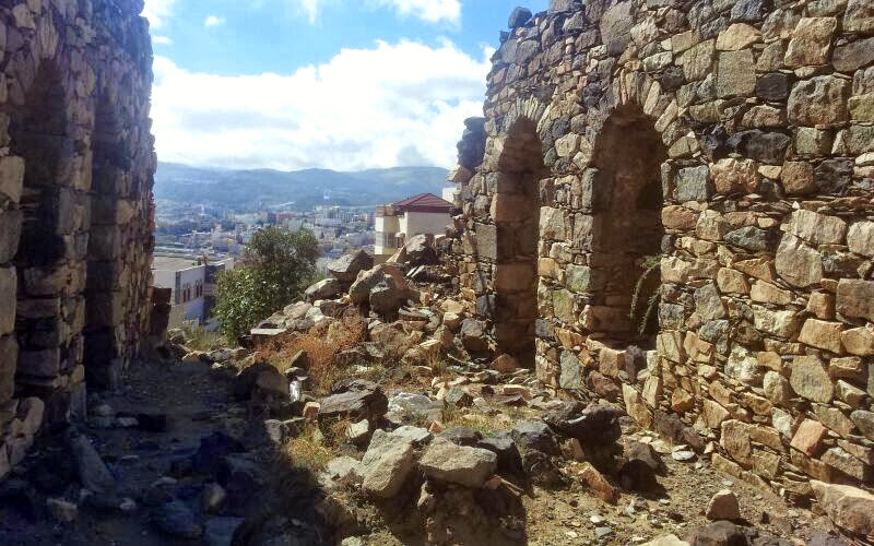 قلعة شمسان العثمانية بمدينة أبها - تطبيق عقار