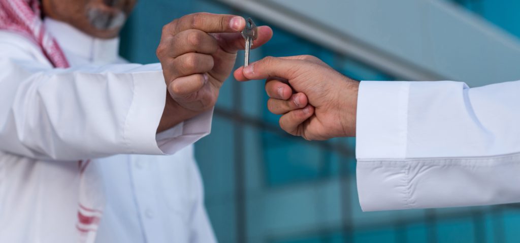 الافراغ العقاري عن طريق السجل العقاري يتطلب حضور الأطراف أو وكلائهم لتوثيق العملية - تطبيق عقار